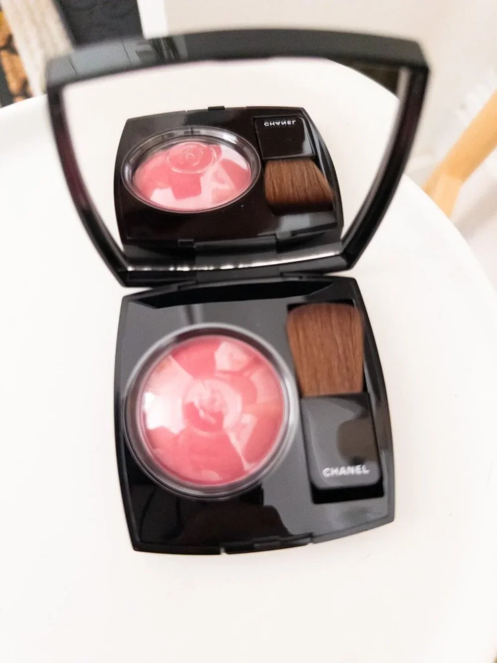 NEW - Chanel JOUES CONTRASTE 64 Pink Explosion Blush Compact